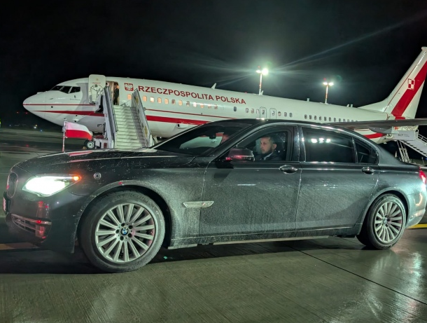 У Польщі "палає" через брудне авто для Навроцького У Польщі "палає" через брудне авто для Навроцького